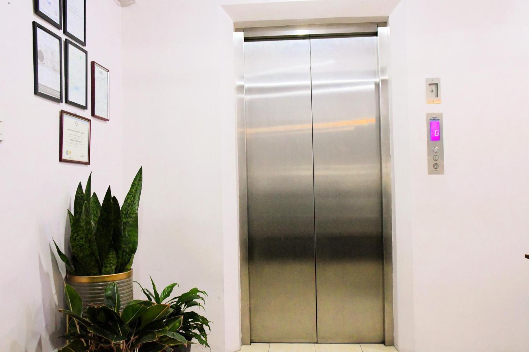 Arzo Hotel Makati Makati City ภายนอก รูปภาพ