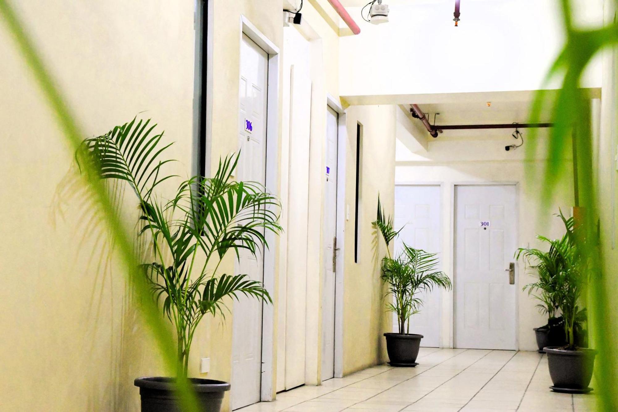 Arzo Hotel Makati Makati City ภายนอก รูปภาพ
