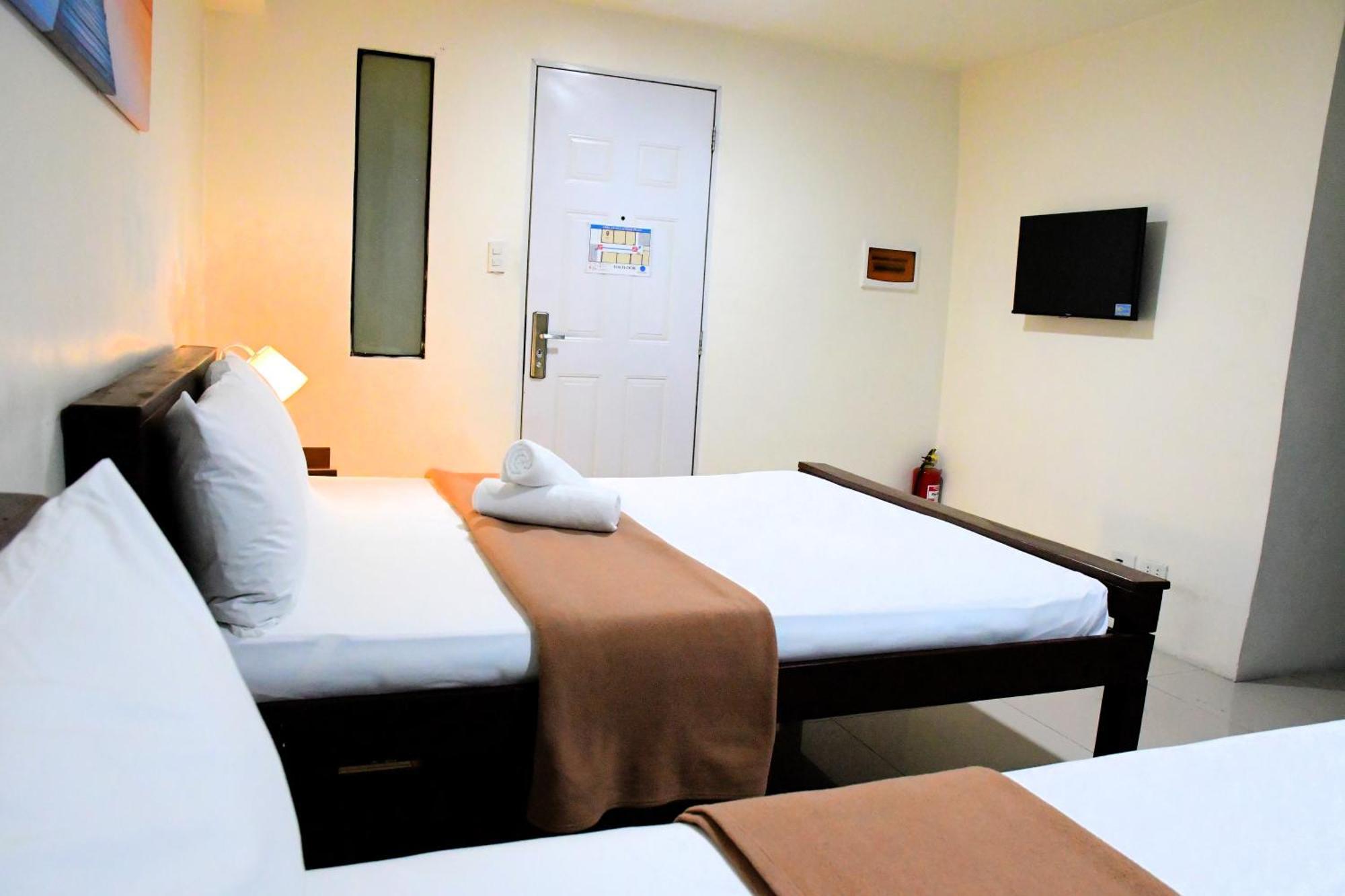 Arzo Hotel Makati Makati City ภายนอก รูปภาพ